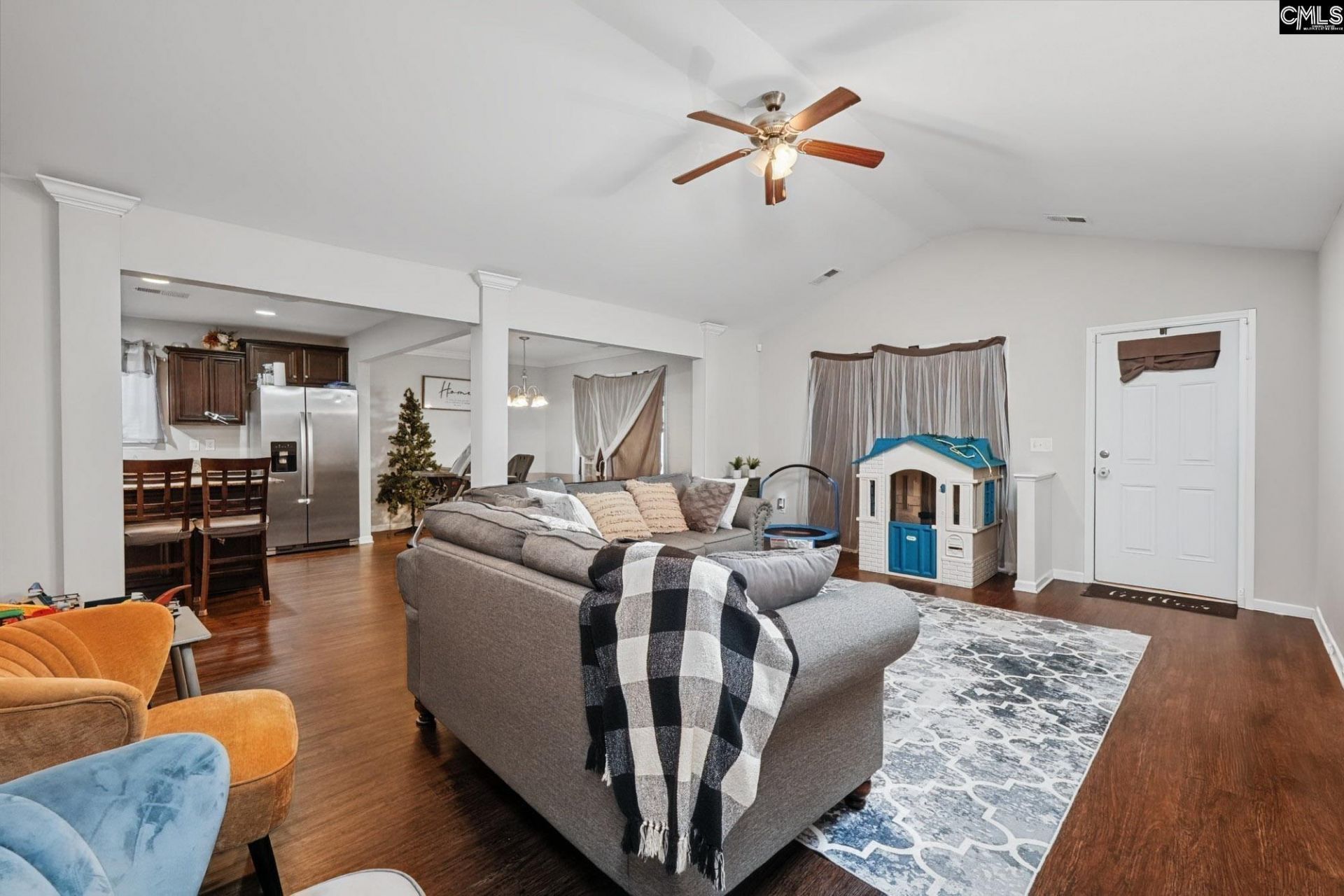 543 Lawndale Drive Photo 4
