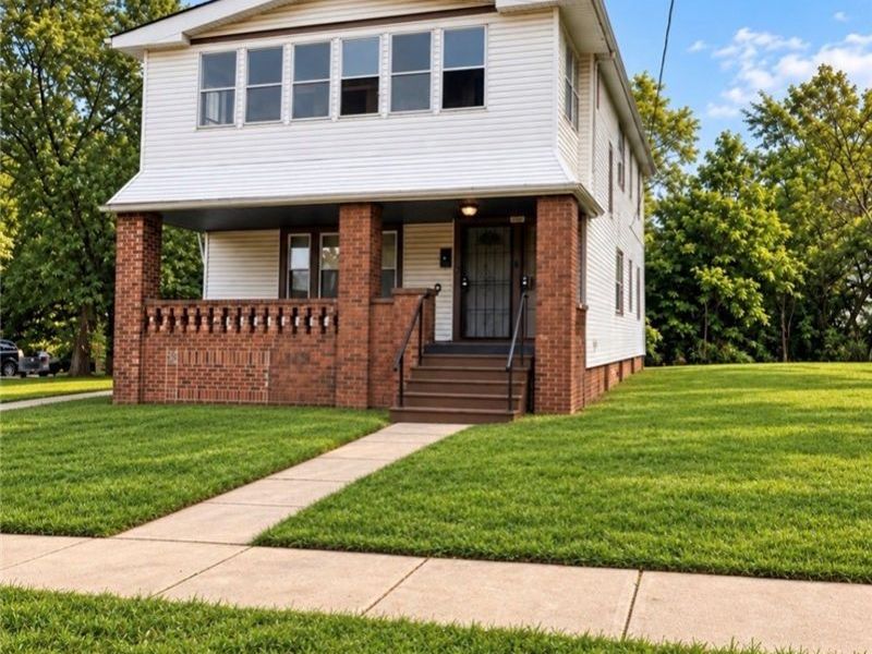 10305 Manor Avenue, Cleveland, OH 44104 Photo 2