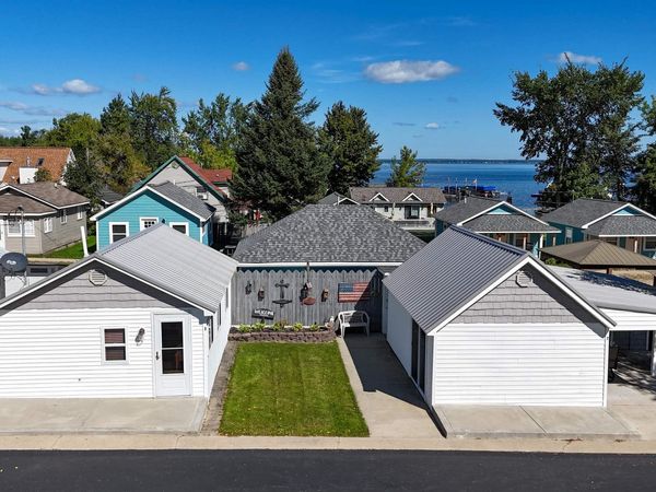 6276 Houghton Lake Drive W, unit 2, Houghton Lake, MI 48629
