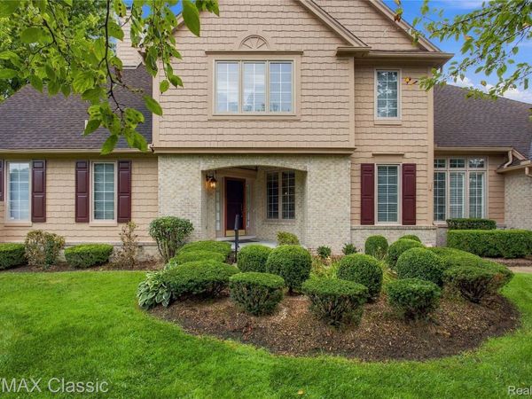 619 Windsor Run, Unit 571, Bloomfield Township, Mi 48304