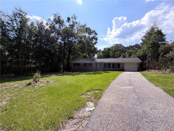 1254 Lake Circle W, Mobile, AL 36693