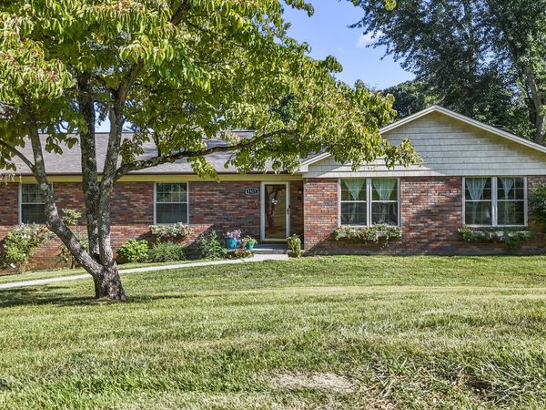 5825 Chestnut Oak Drive, Morristown, TN 37814