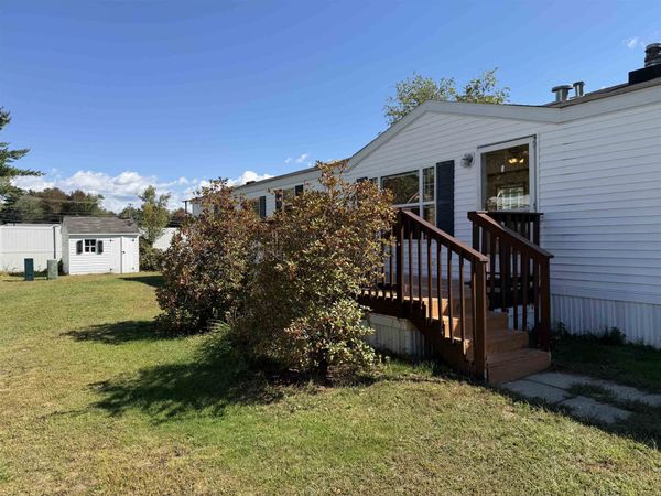 11 Colonial Village, Somersworth, NH 03878