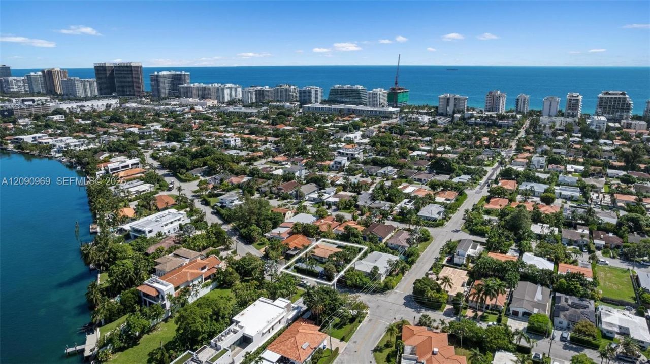9217 Bay Dr, Surfside, FL 33154 Photo