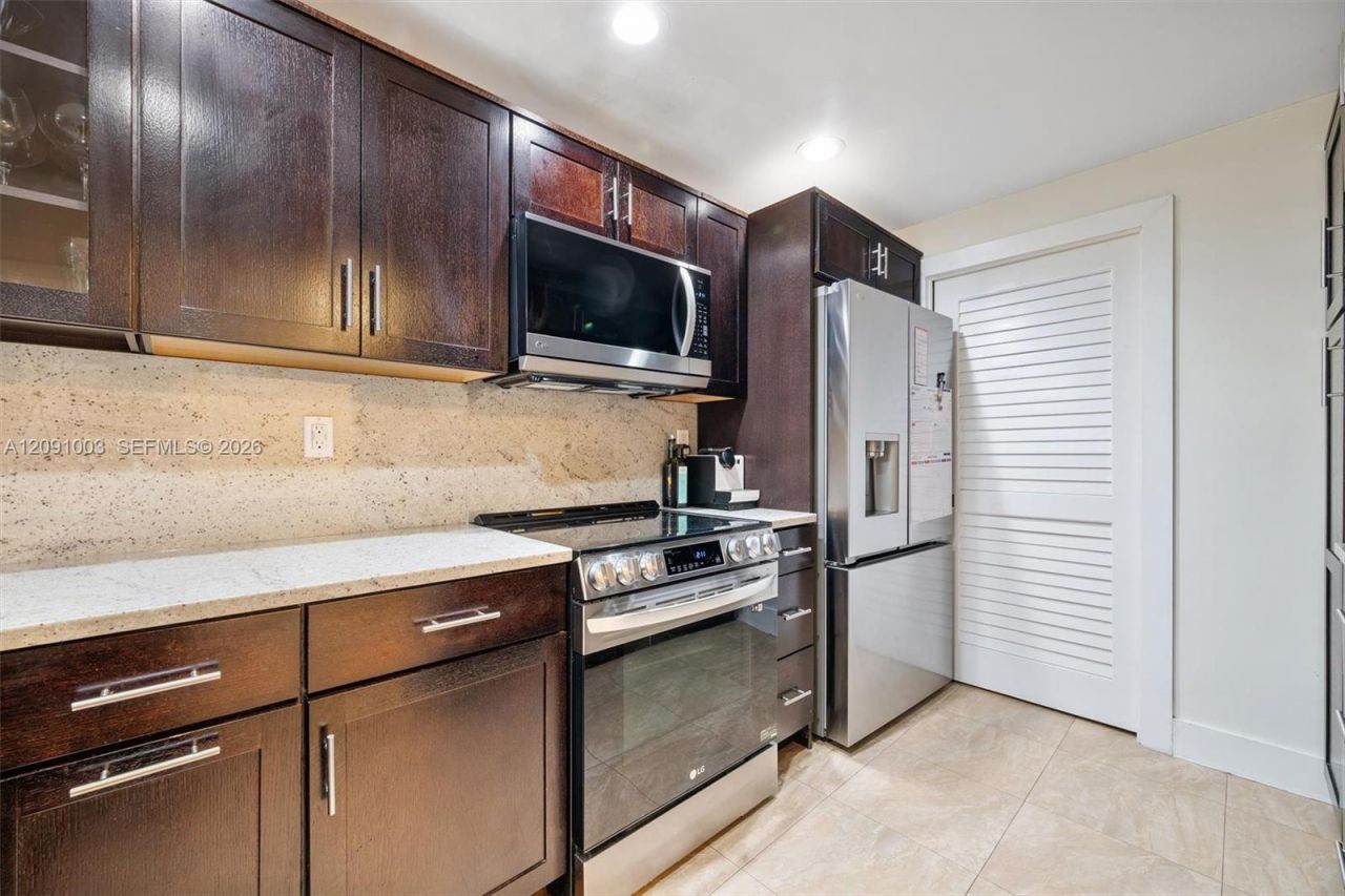 323 Navarre Ave, Unit 101, Coral Gables, FL 33134 Photo