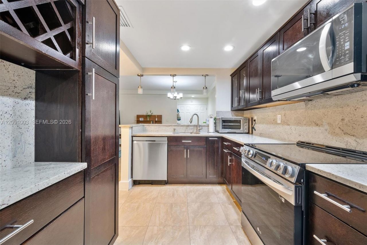 323 Navarre Ave, Unit 101, Coral Gables, FL 33134 Photo