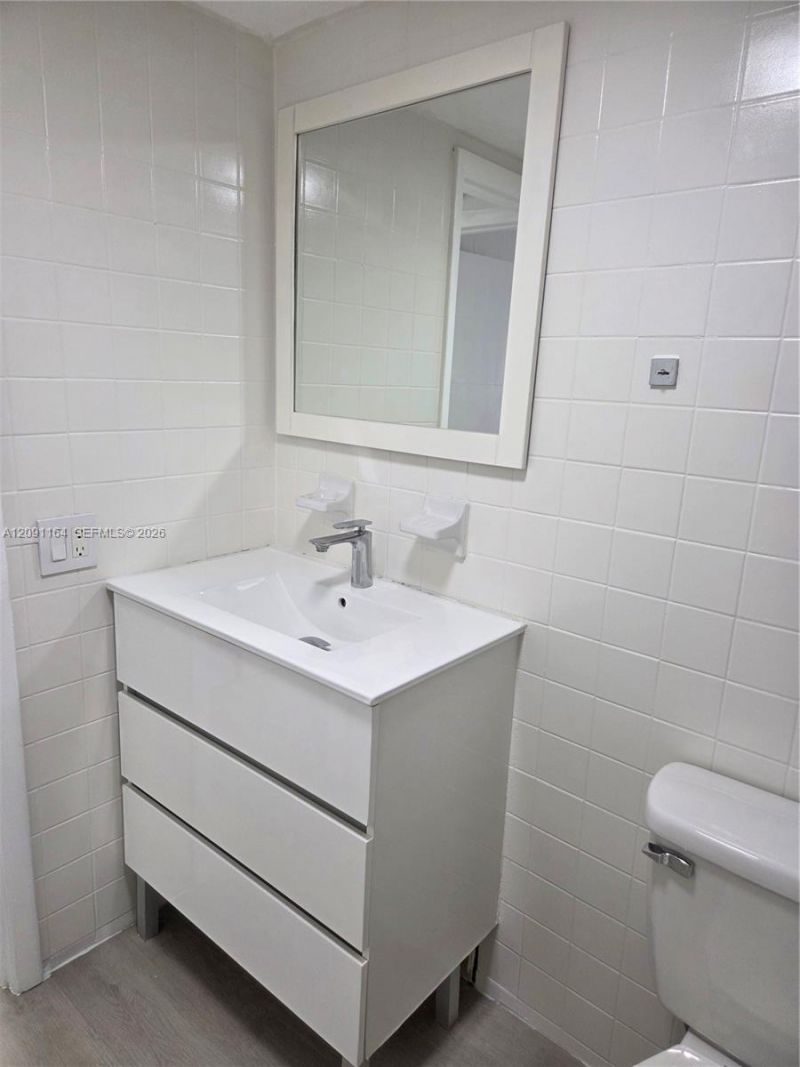 4655 Palm Ave, Unit 222, Hialeah, FL 33012 Photo