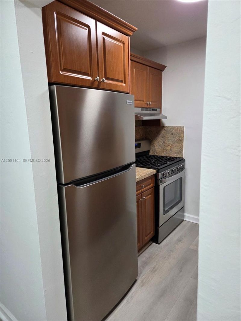 4655 Palm Ave, Unit 222, Hialeah, FL 33012 Photo