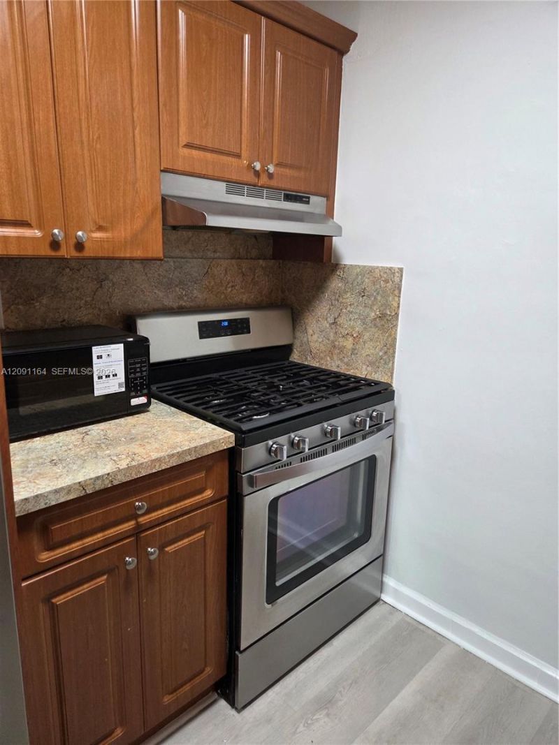 4655 Palm Ave, Unit 222, Hialeah, FL 33012 Photo