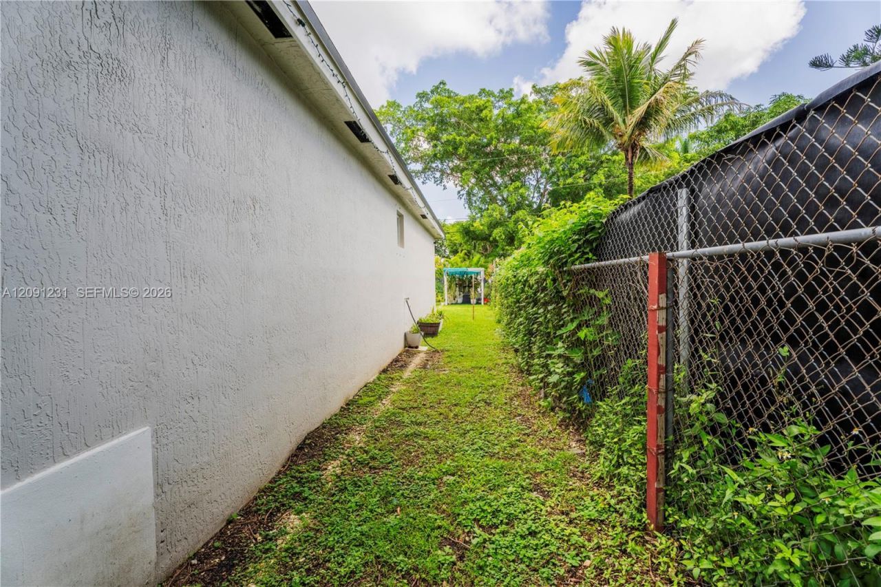 153 NW 6th St, Homestead, FL 33030 Photo