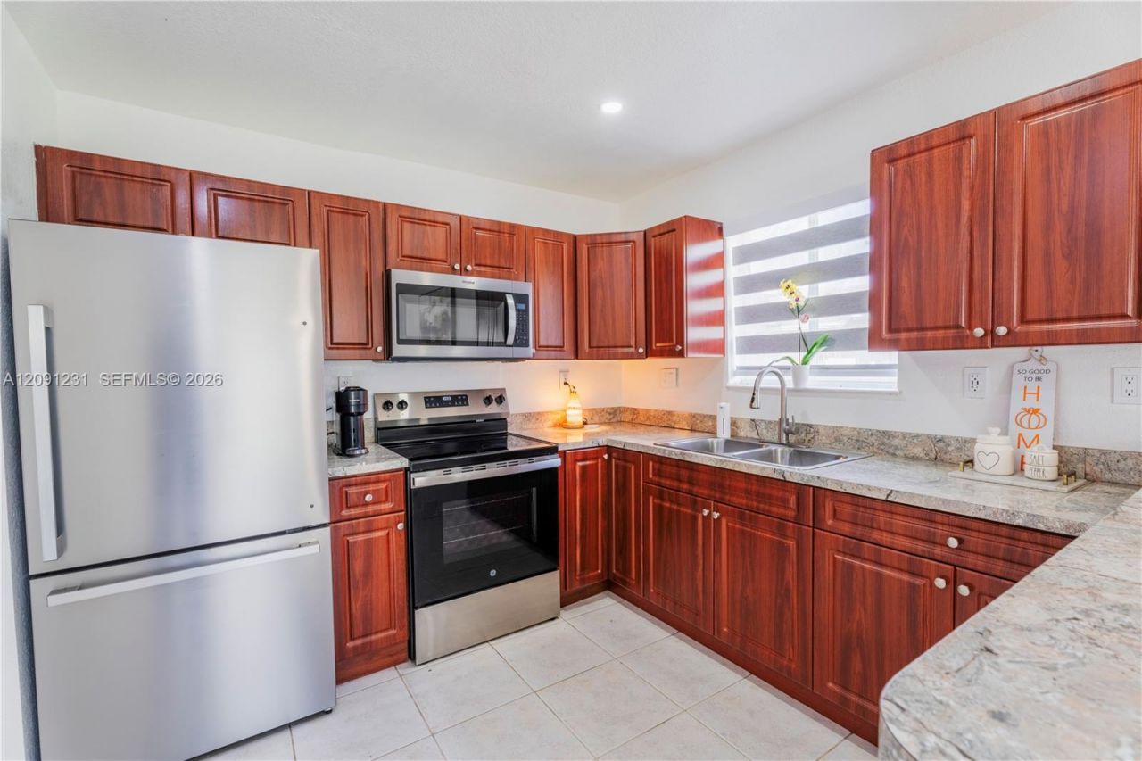 153 NW 6th St, Homestead, FL 33030 Photo
