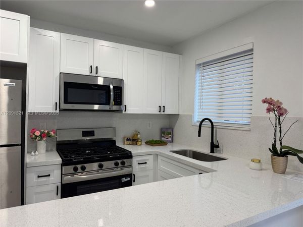 1901 NW 30th St , Unit 2, Miami, FL 33142