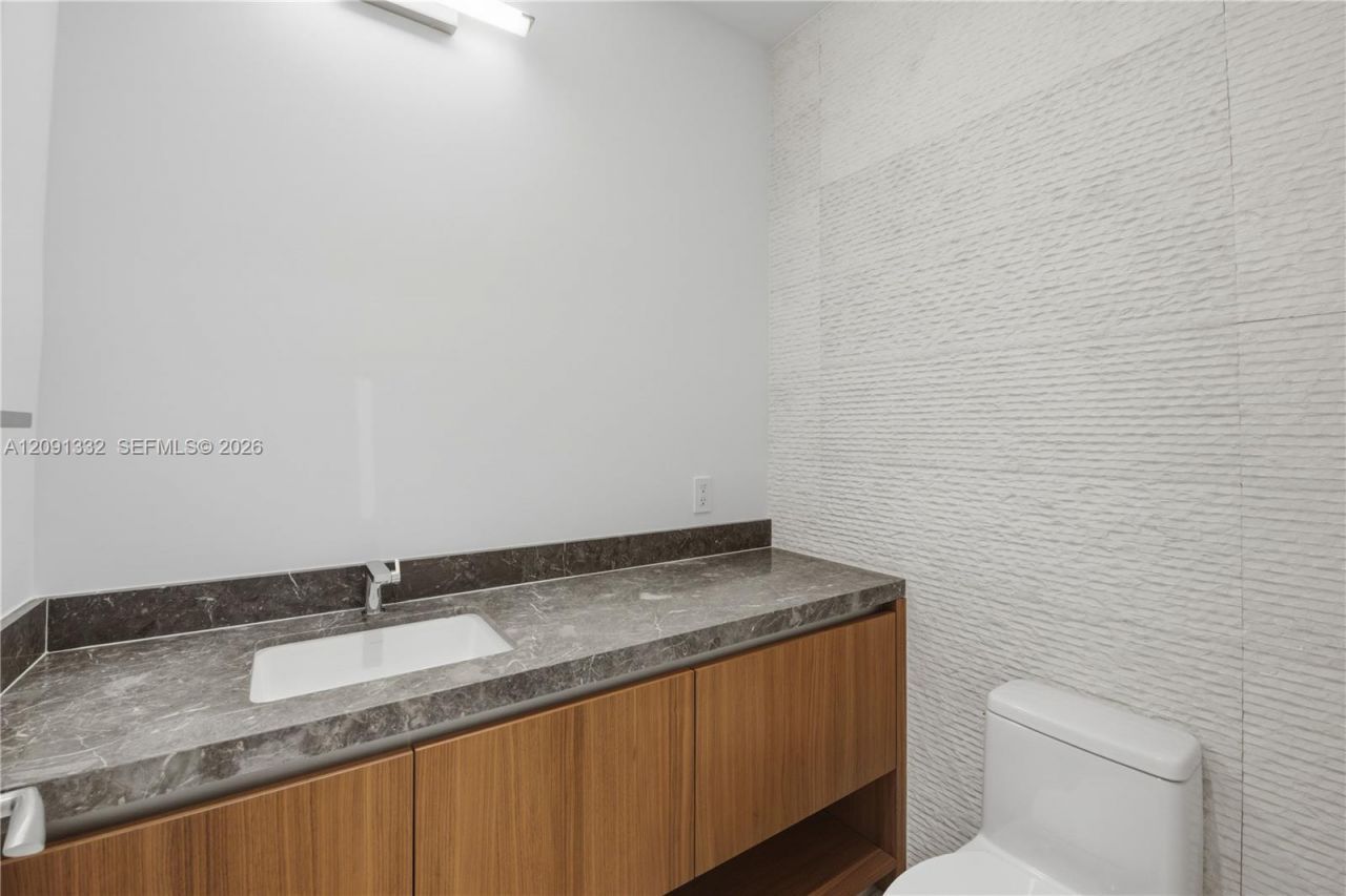 175 SE 25th Rd , Unit 3302, Miami, FL 33129 Photo