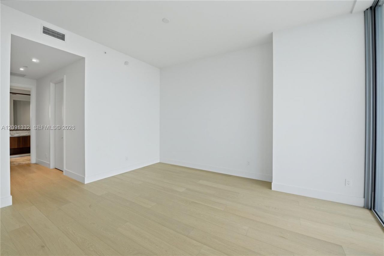 175 SE 25th Rd , Unit 3302, Miami, FL 33129 Photo