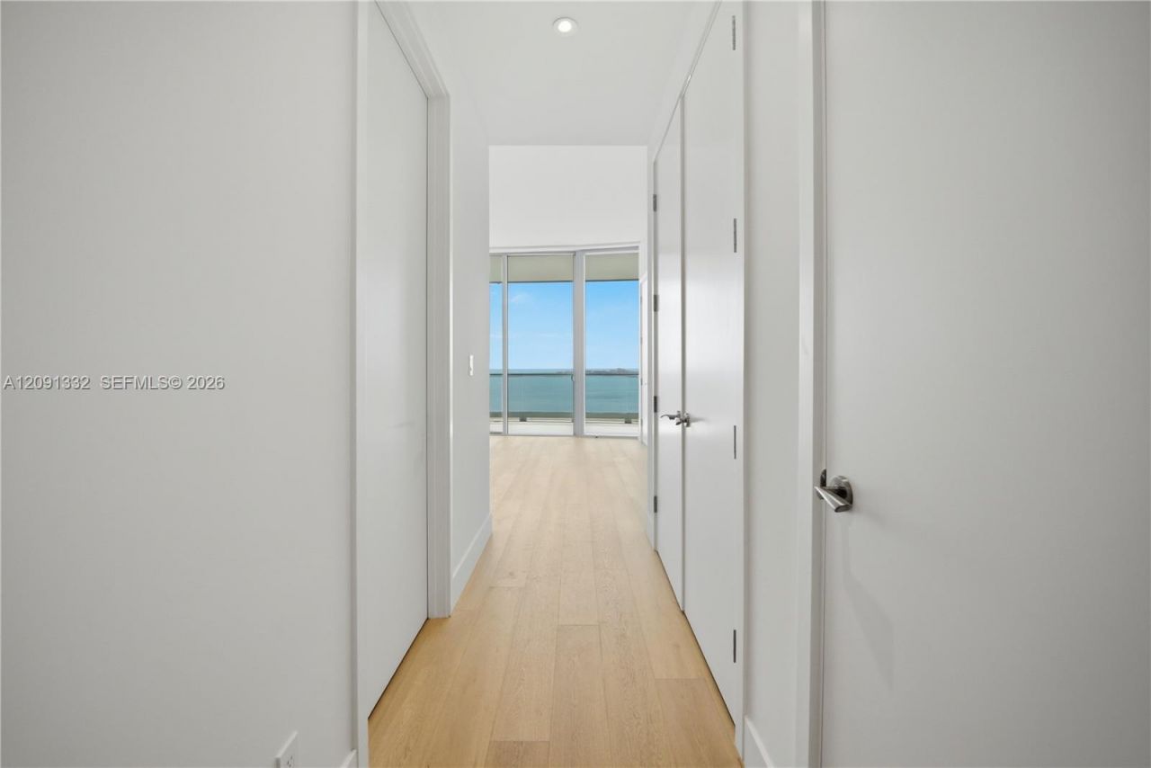 175 SE 25th Rd , Unit 3302, Miami, FL 33129 Photo