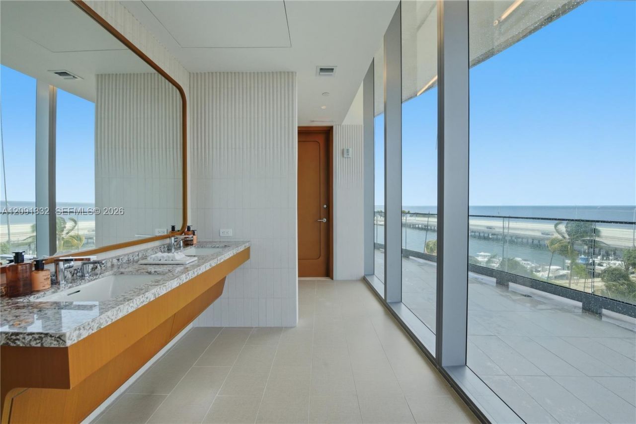 175 SE 25th Rd , Unit 3302, Miami, FL 33129 Photo