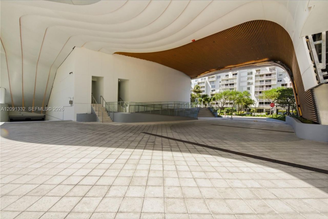 175 SE 25th Rd , Unit 3302, Miami, FL 33129 Photo