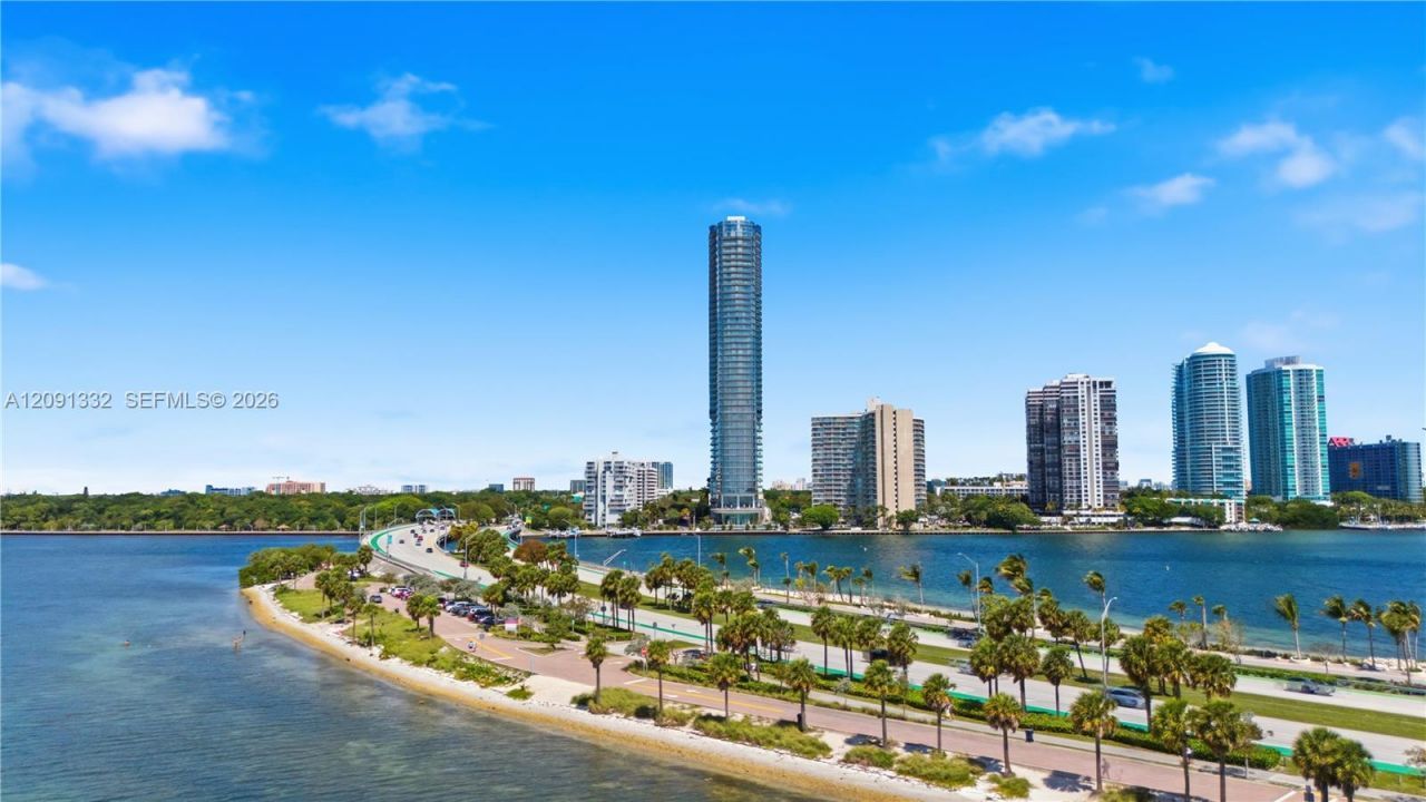 175 SE 25th Rd , Unit 3302, Miami, FL 33129 Photo