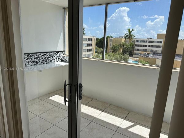 Unit 4G1, Miami, FL 33193