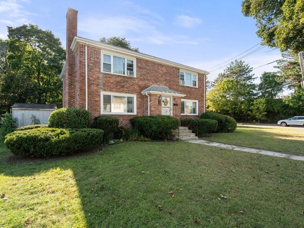 35 Farquhar Rd, Newton, MA 02460