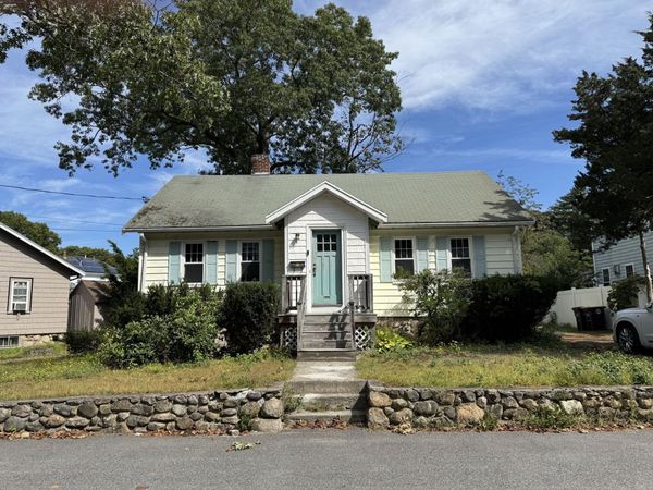 45 Robinswood Rd, Weymouth, MA 02190