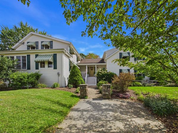 555 Sharps Lot Rd, Swansea, MA 02777