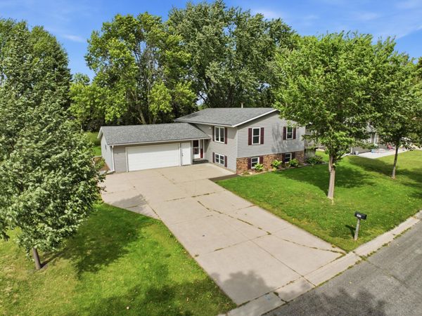 1412 18th Street SW, Willmar, MN 56201
