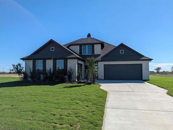 210 Horizon Road, Valley View, TX 76272