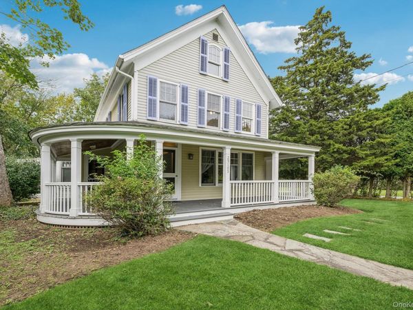 25105 Main Road N, Orient, NY 11957
