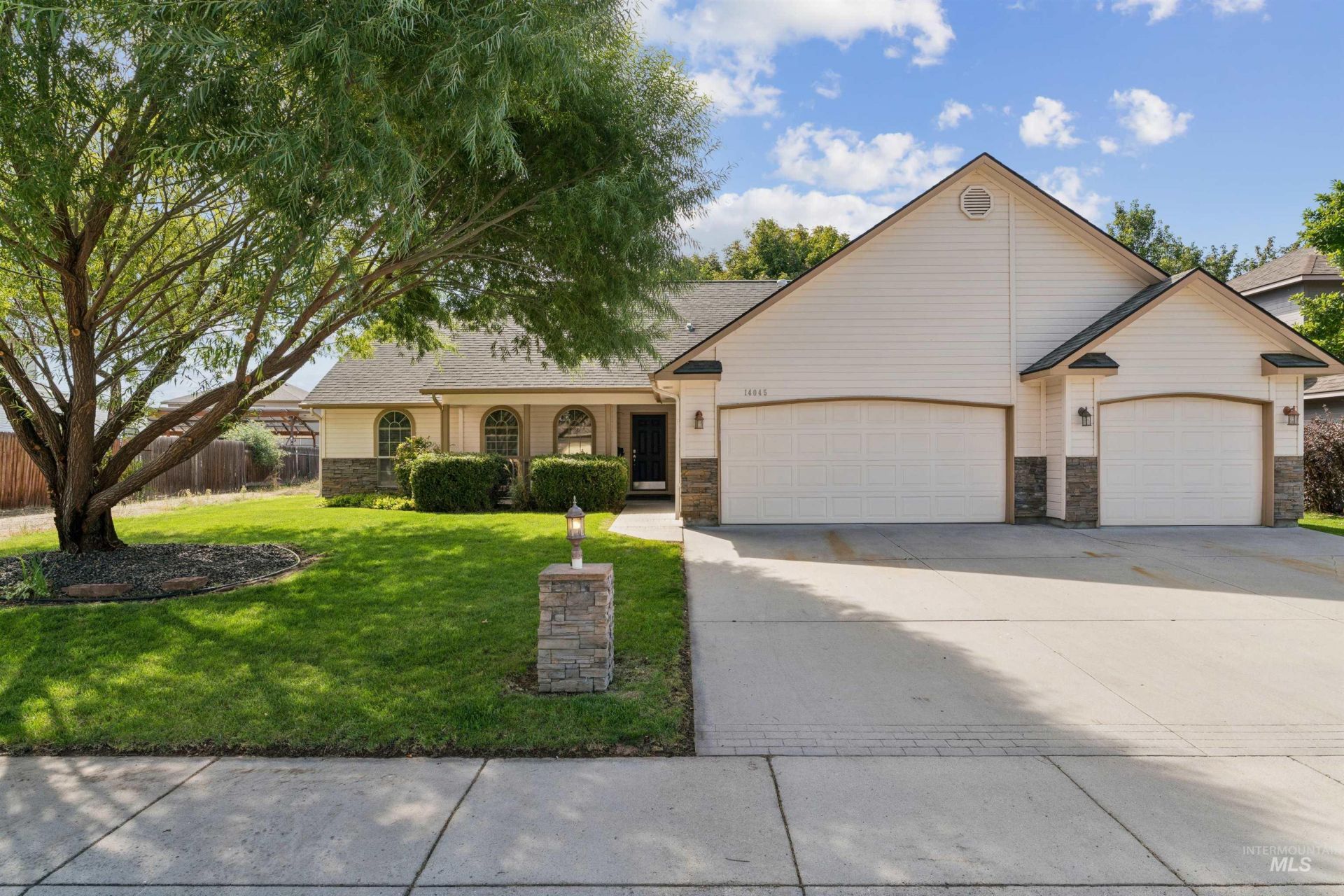 14045 W Hartford Drive, Boise, ID 83713 Main Photo