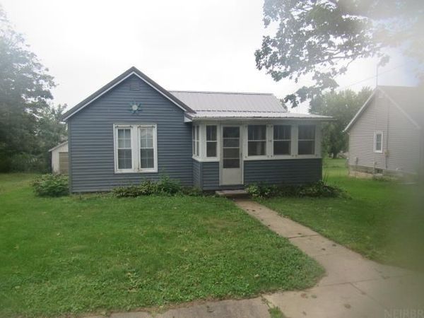 110 Anamosa Avenue , Onslow, IA 52321