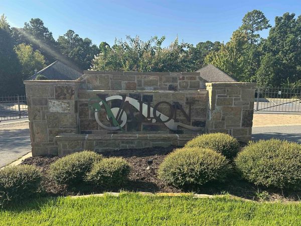 100 Vallon Ln, Little Rock, AR 72223