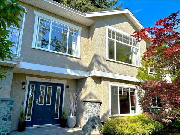 7348 Ridgedown Crt, Central Saanich, BC V8M 2H7