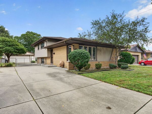 9915 S KENTON Avenue , Oak Lawn, IL 60453