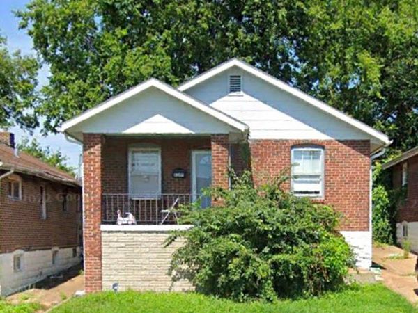 8347 Octavia Avenue , St Louis, MO 63136