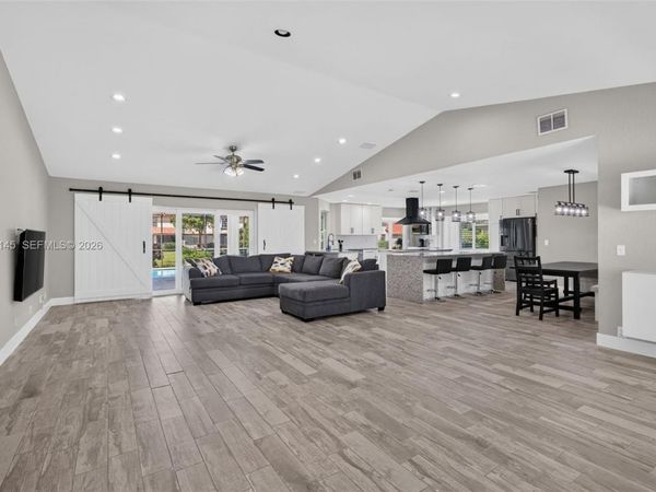 10885 SW 1st Ct , Coral Springs, FL 33071