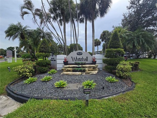 1526 Whitehall Dr , Unit 304, Davie, FL 33324