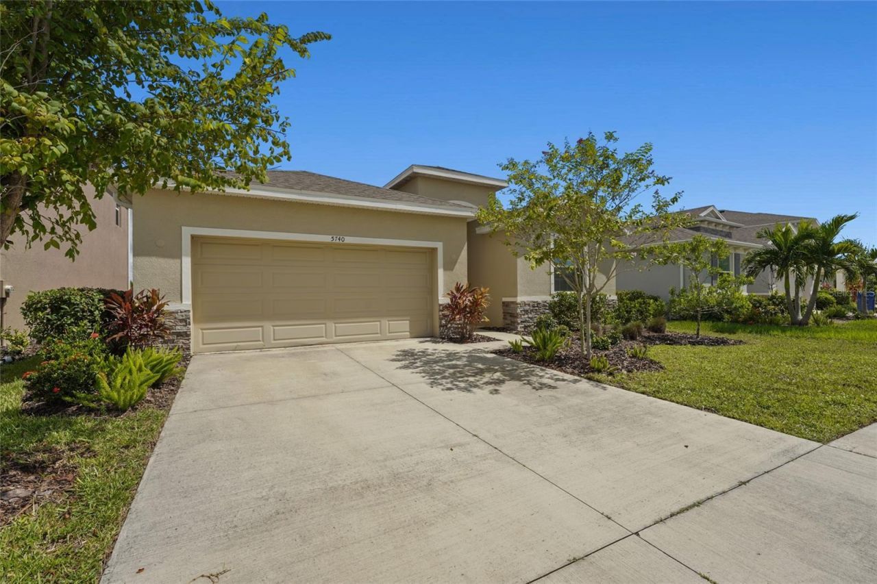 5740 Woodland Sage Drive , Sarasota, FL 34238 Photo