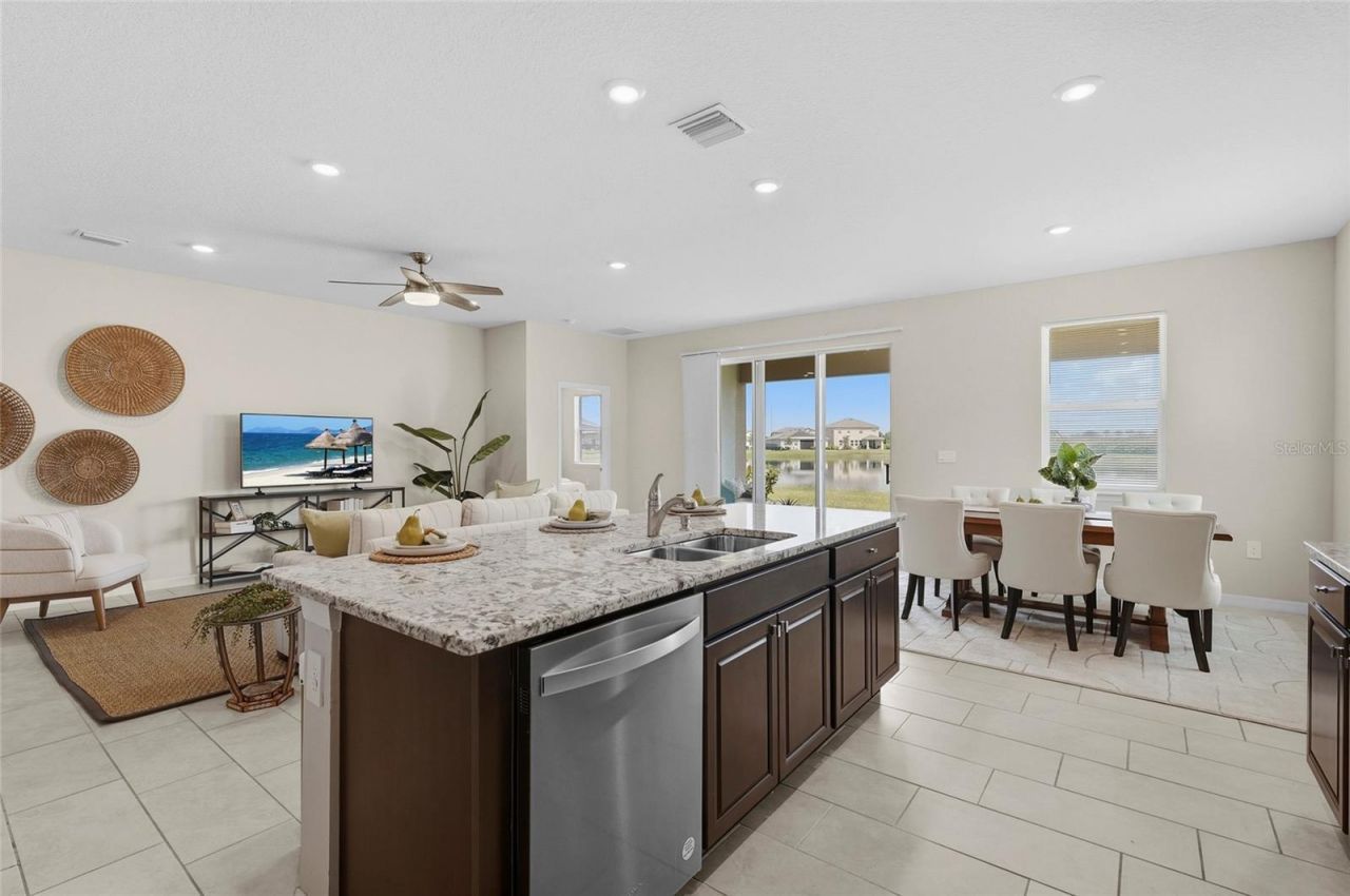 5740 Woodland Sage Drive , Sarasota, FL 34238 Photo