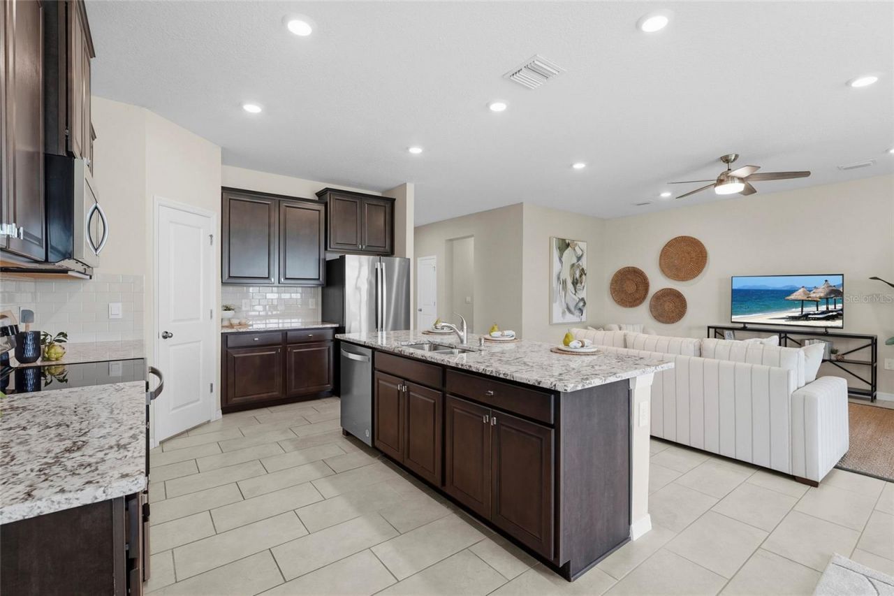 5740 Woodland Sage Drive , Sarasota, FL 34238 Photo
