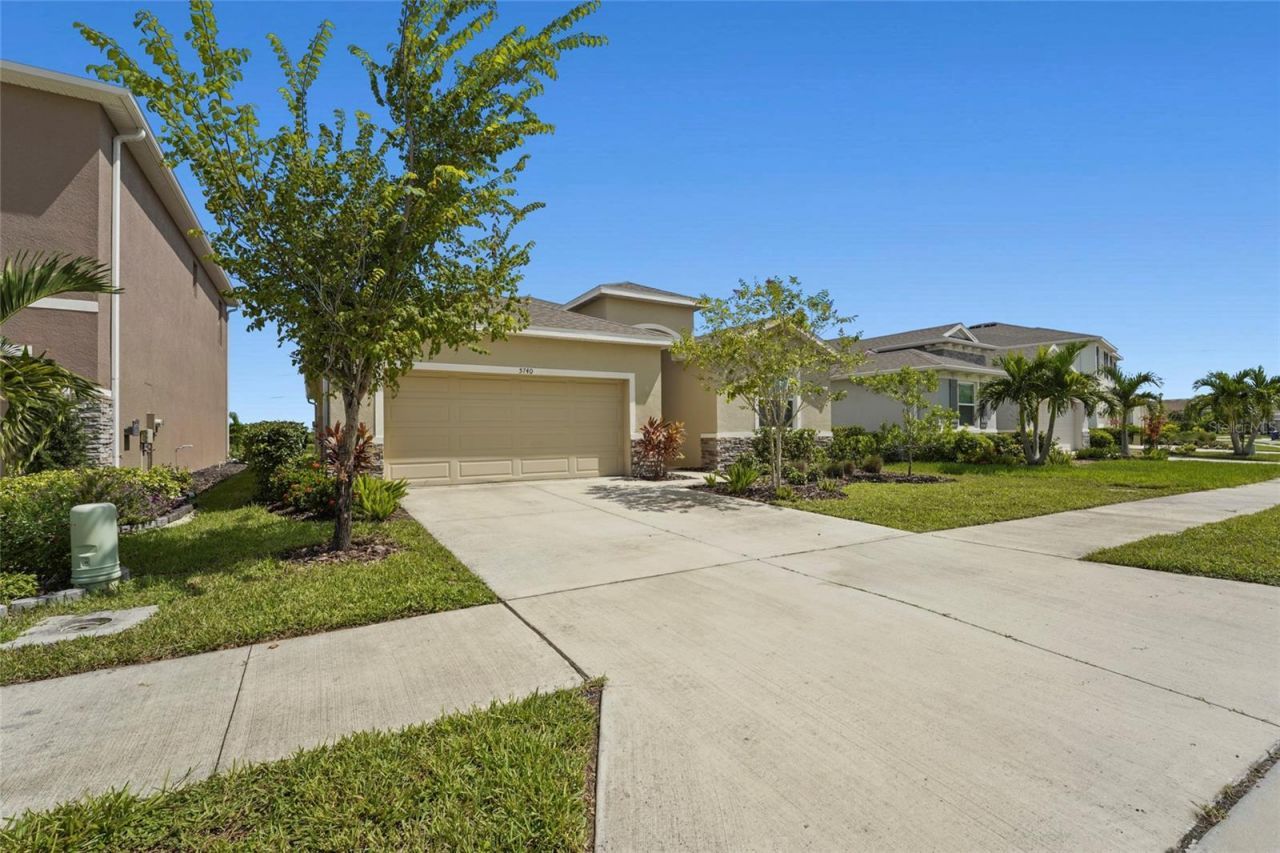 5740 Woodland Sage Drive , Sarasota, FL 34238 Photo