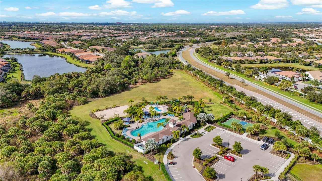 5740 Woodland Sage Drive , Sarasota, FL 34238 Photo