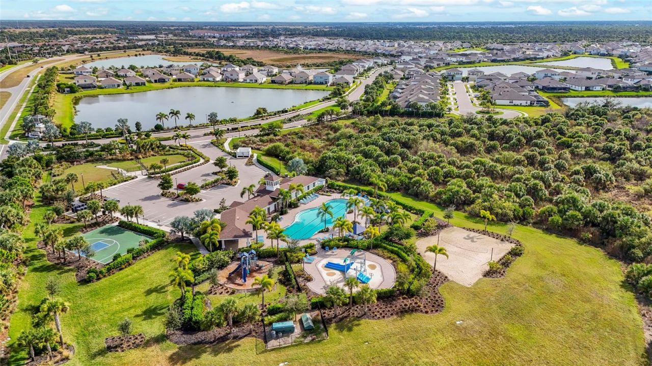 5740 Woodland Sage Drive , Sarasota, FL 34238 Photo