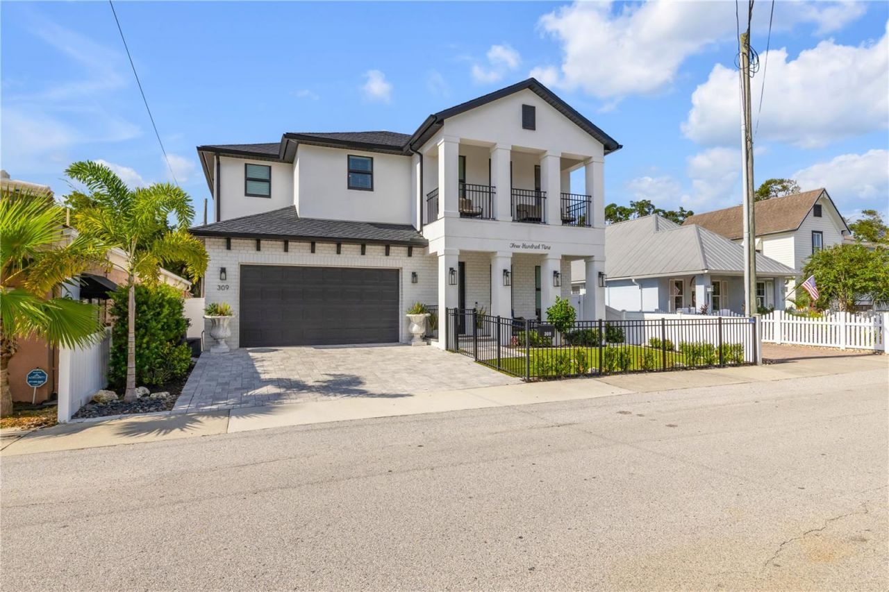 309 Julia Street, New Smyrna Beach, FL 32168 Photo