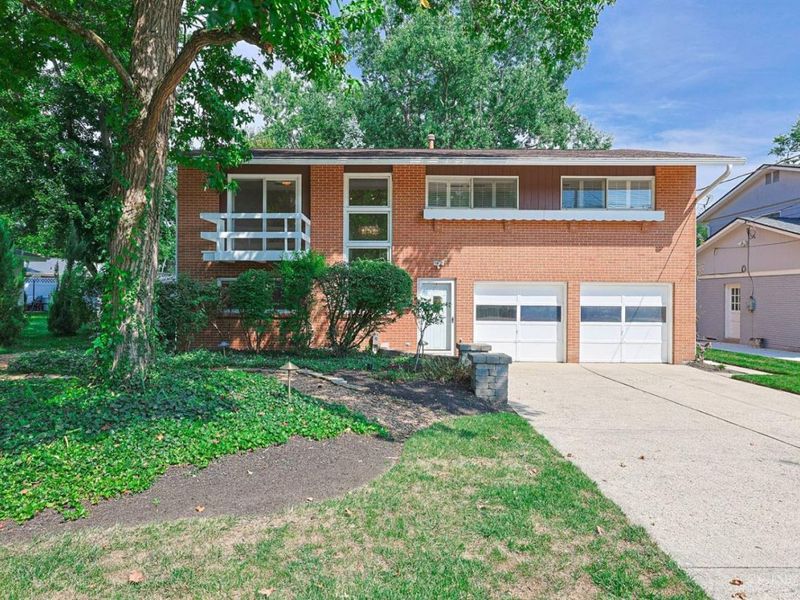 7306 Redondo Court, Madeira, OH 45243 Photo 1