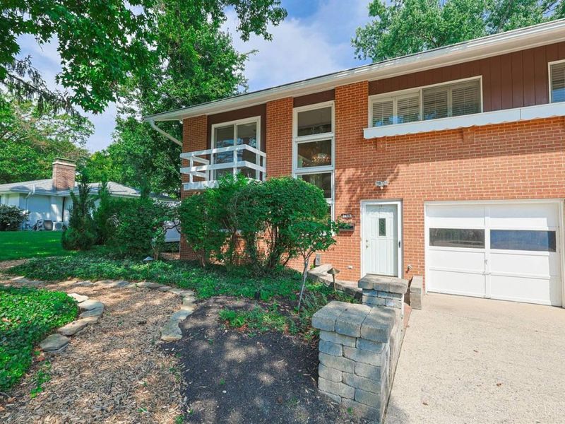 7306 Redondo Court, Madeira, OH 45243 Photo 2