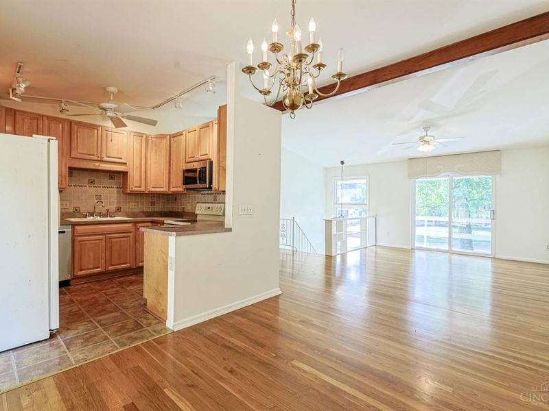 7306 Redondo Court, Madeira, OH 45243 Photo 8
