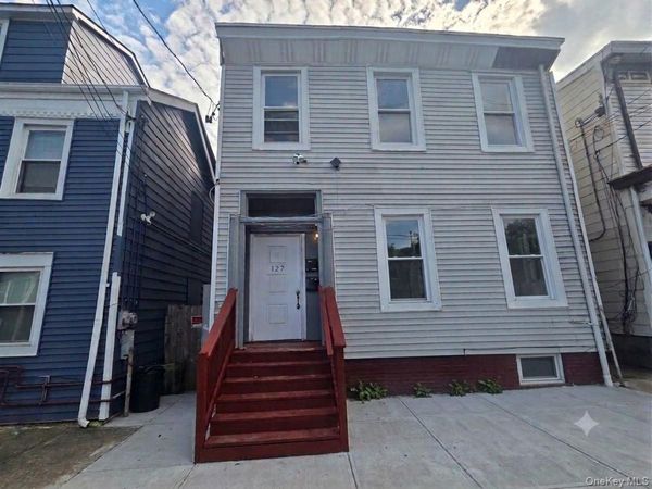 127 W Parmenter Street , Newburgh, NY 12550