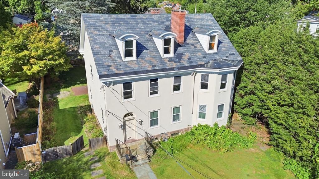 113 E PENN STREET, NEWTOWN, PA 18940