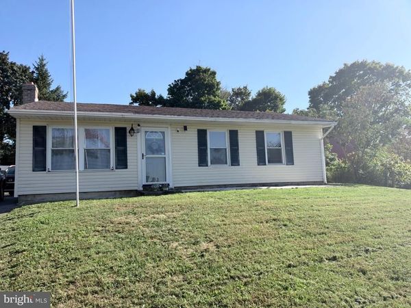 392 WESTVIEW ROAD, FAYETTEVILLE, PA 17222